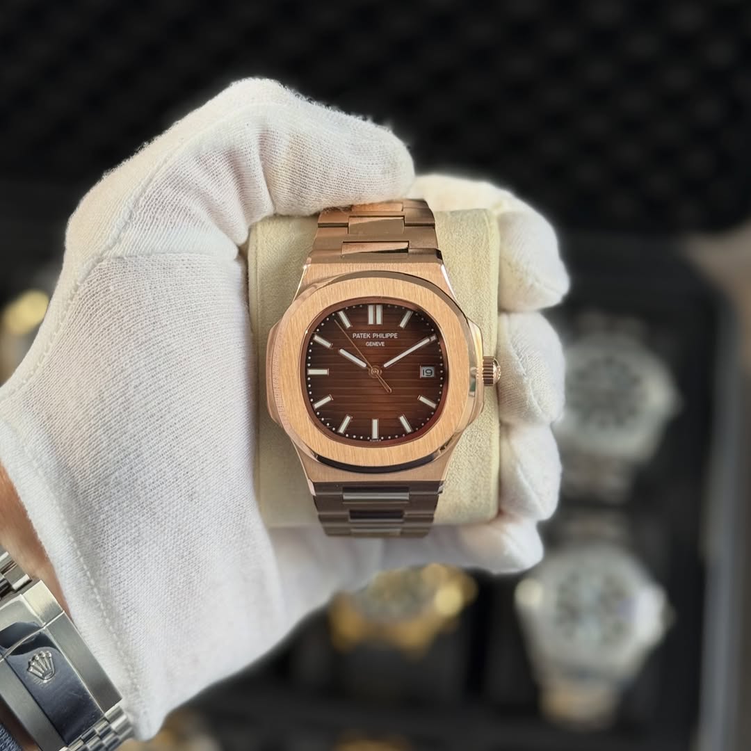 Patek Philippe Nautilus - Gold
