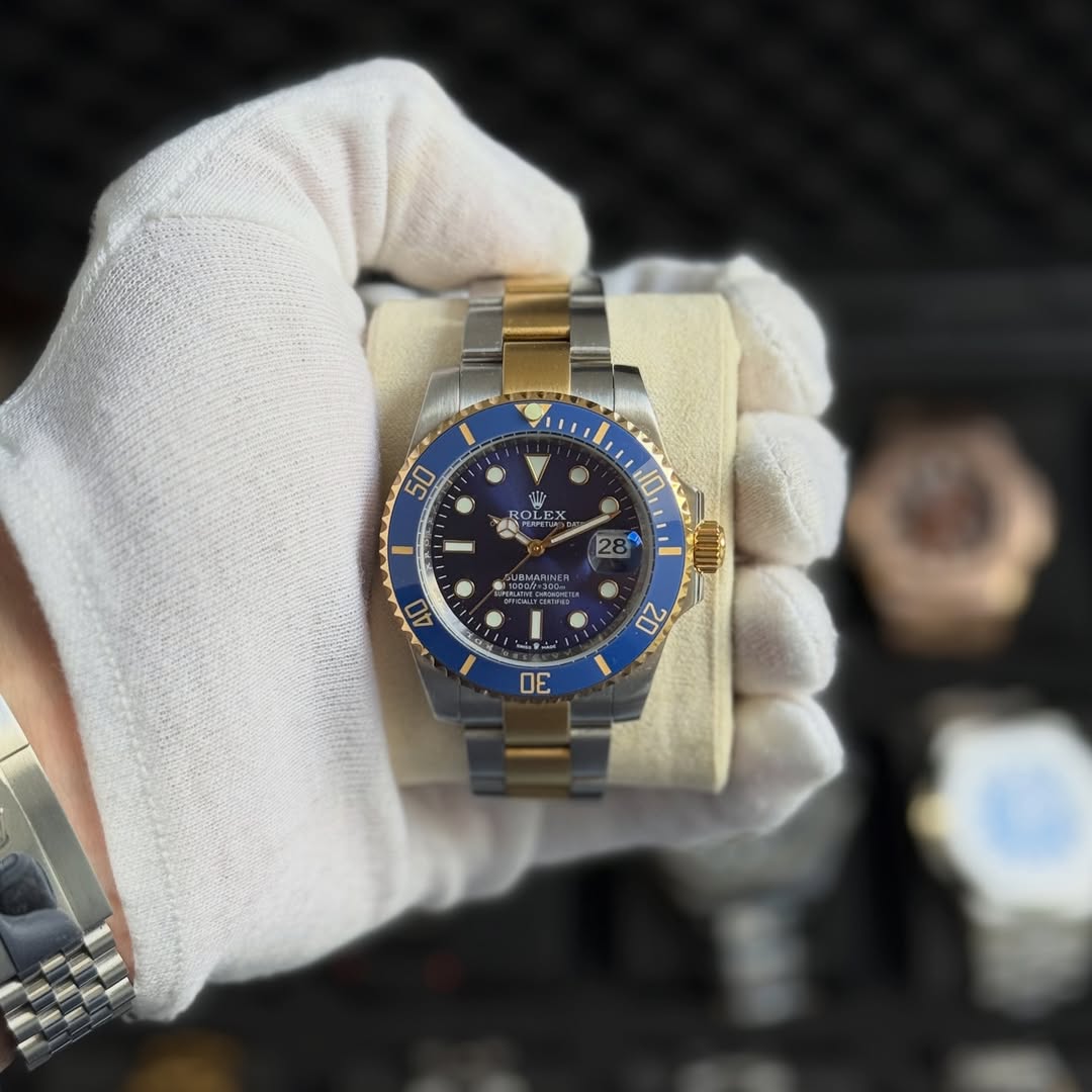 Rolex Submariner Date - Bi-Metal 40mm Blue Dial